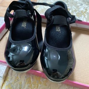 Black tap shoes toddler